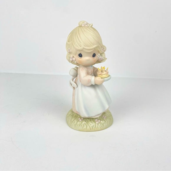 Precious Moments 1990 Figurine May Your Birthday Be a Blessing - Picture 1 of 7